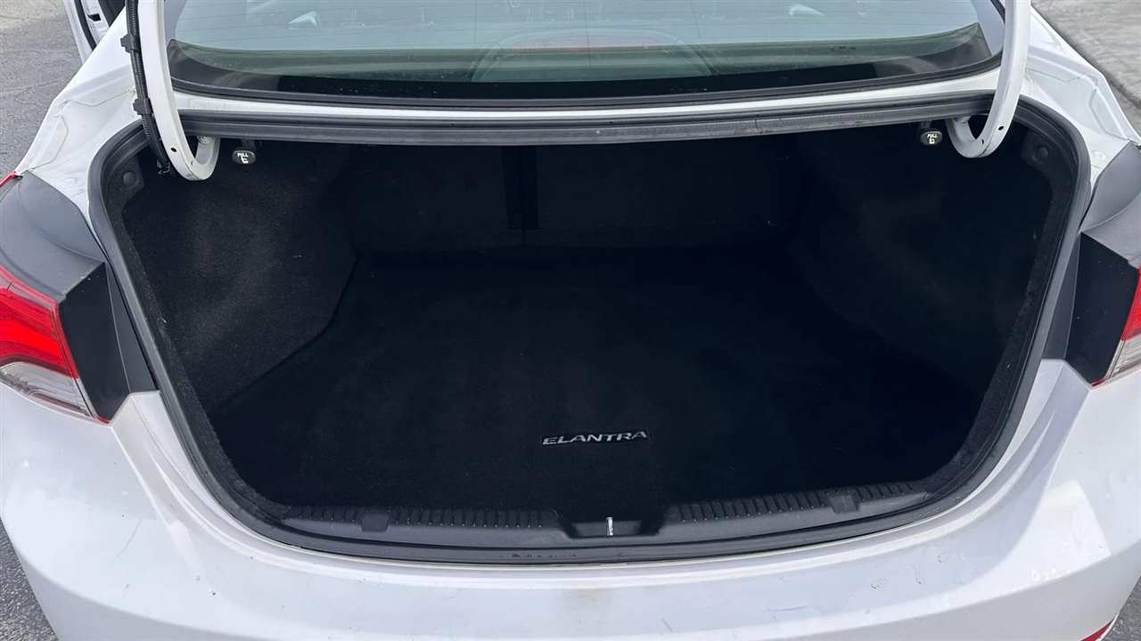 Hyundai Elantra Sport 6AT 2015