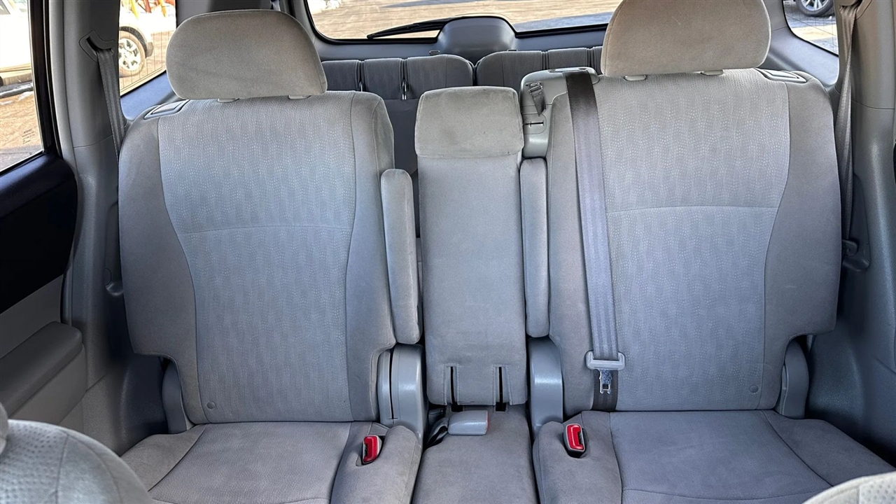 Toyota Highlander Base 4WD 2013