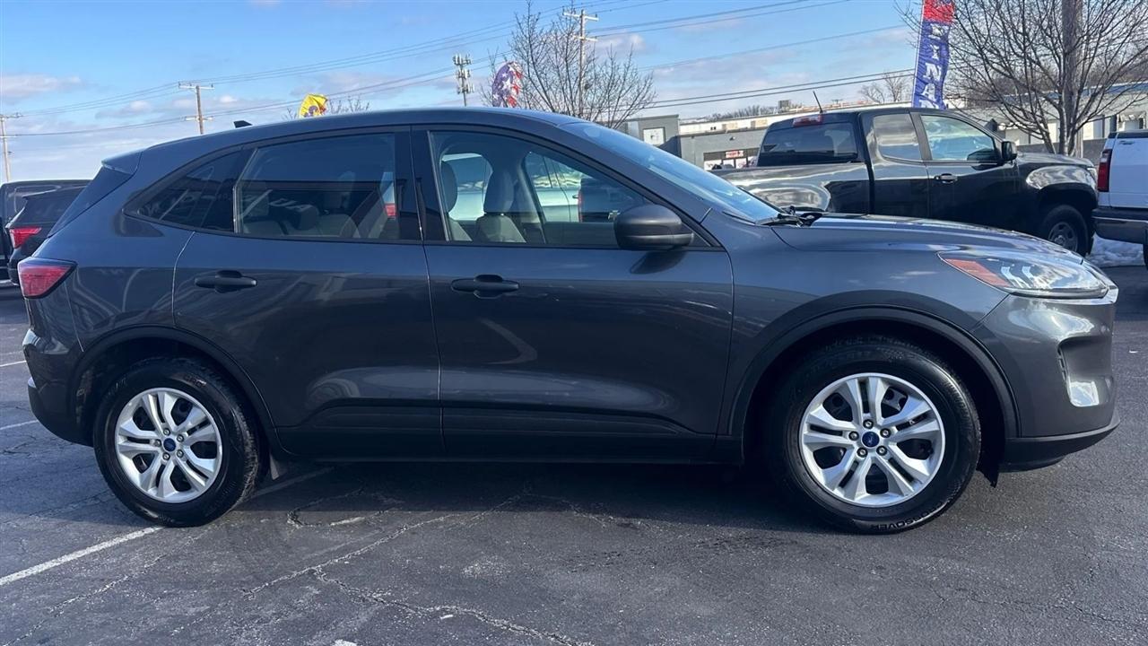 Ford Escape S FWD 2020