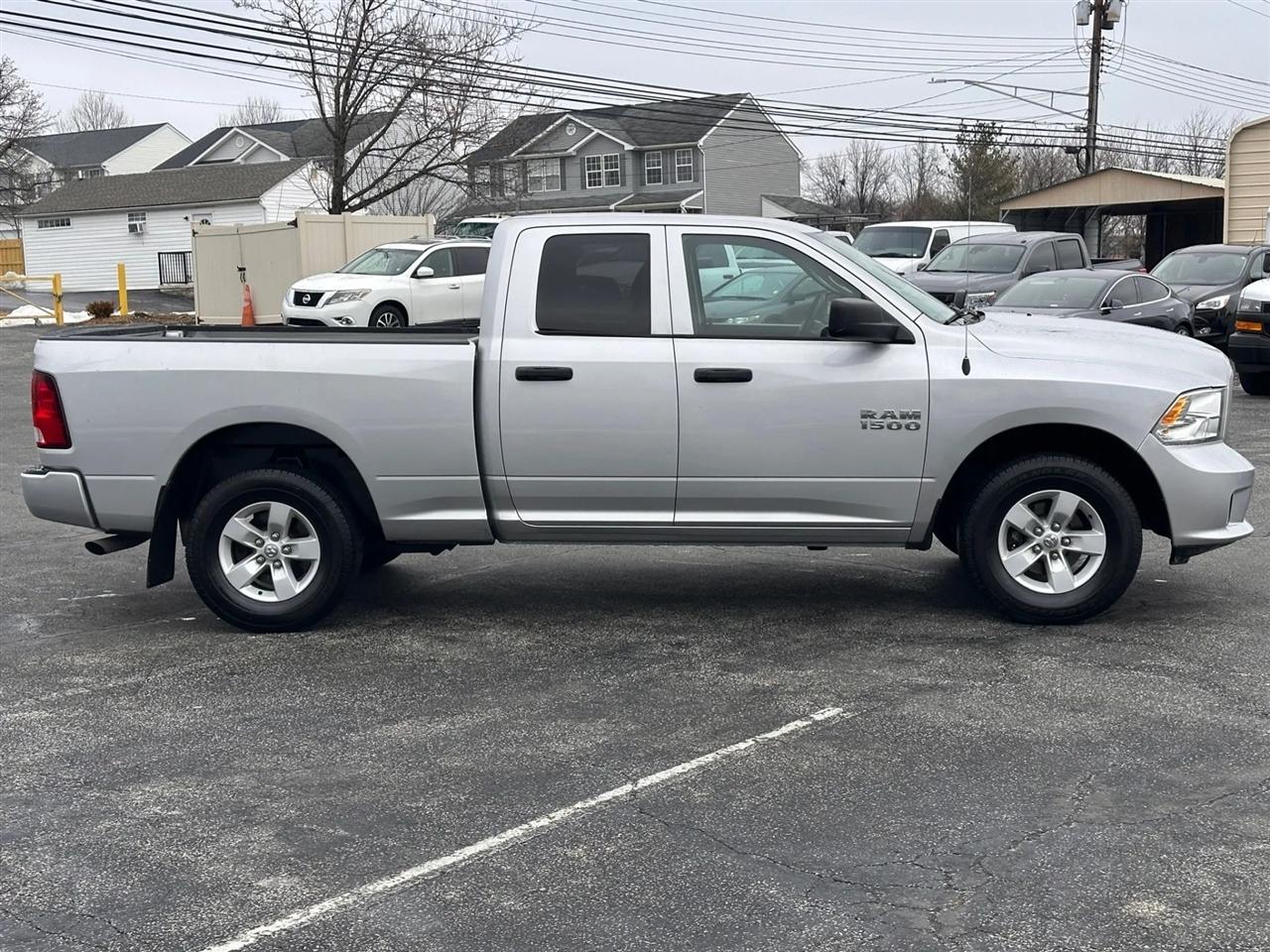 RAM 1500 Express 4x4 Quad Cab 6'4" Box 2018