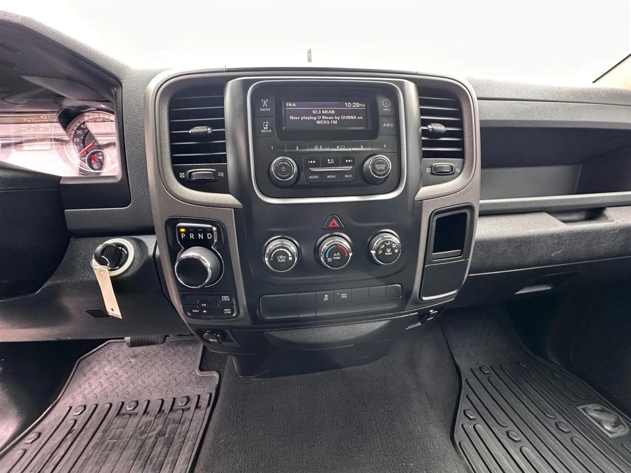 RAM 1500 Express 4x4 Quad Cab 6'4" Box 2018