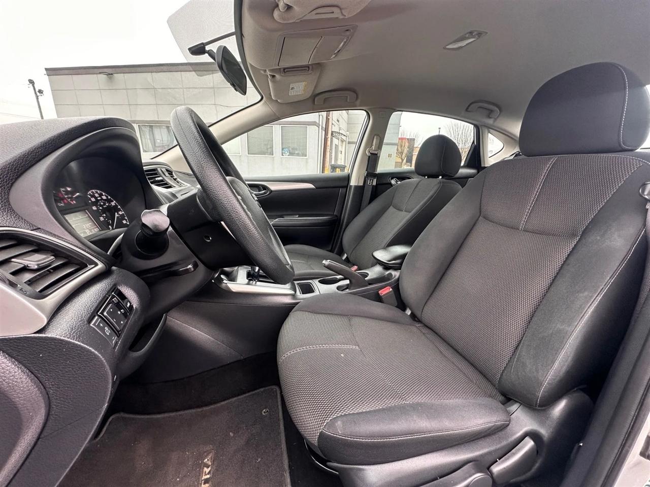 Nissan Sentra 4dr Sdn I4 CVT S 2016