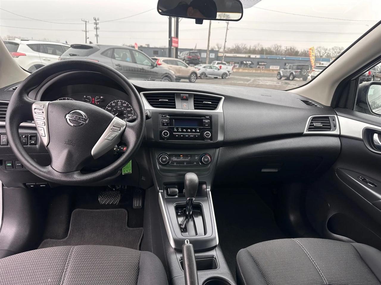 Nissan Sentra 4dr Sdn I4 CVT S 2016