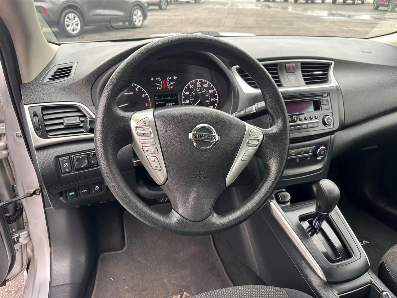 Nissan Sentra 4dr Sdn I4 CVT S 2016
