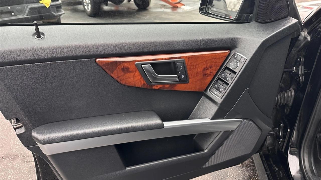 Mercedes-Benz GLK-Class 4MATIC 4dr GLK 350 2012