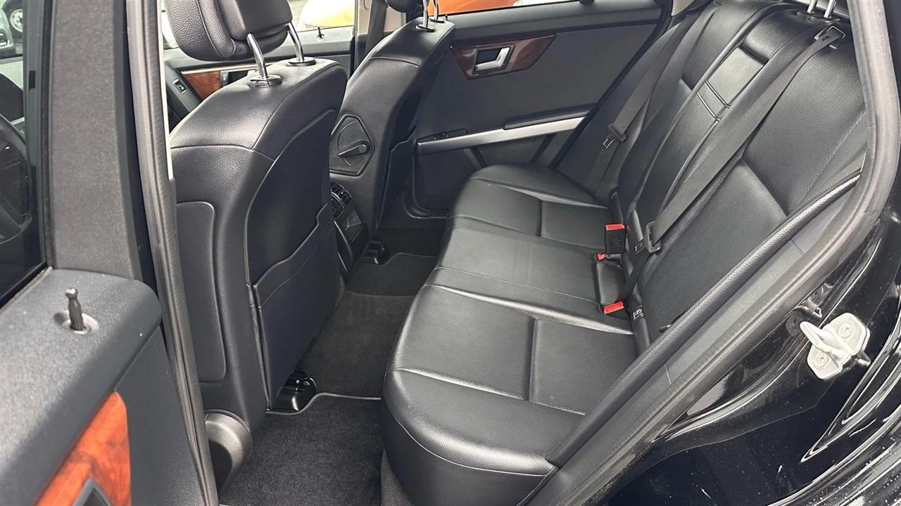 Mercedes-Benz GLK-Class 4MATIC 4dr GLK 350 2012