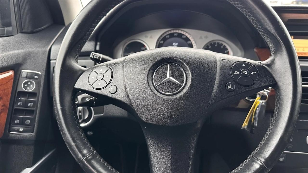 Mercedes-Benz GLK-Class 4MATIC 4dr GLK 350 2012