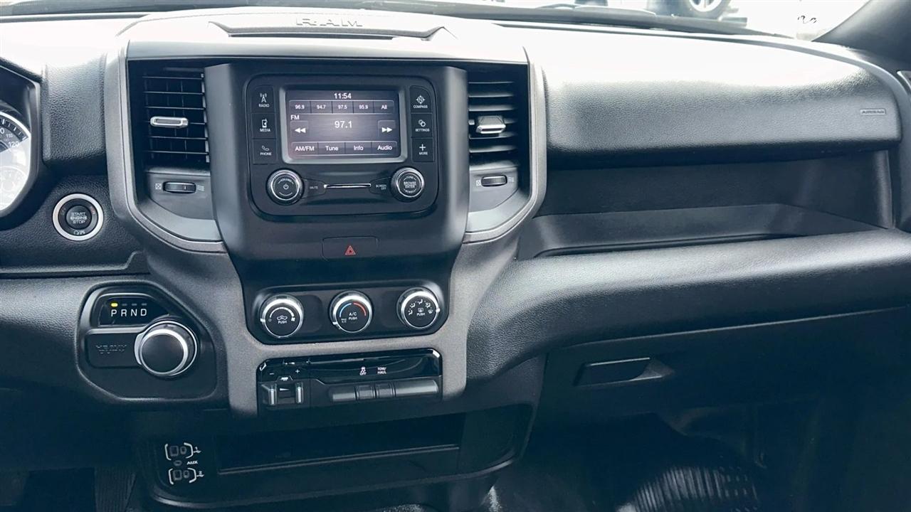 RAM 2500 Tradesman 4x4 Crew Cab 8' Box 2022