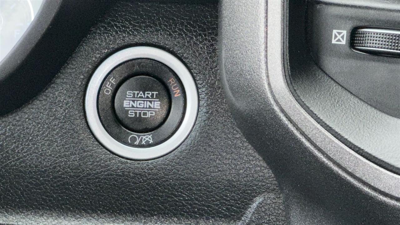 RAM 2500 Tradesman 4x4 Crew Cab 8' Box 2022