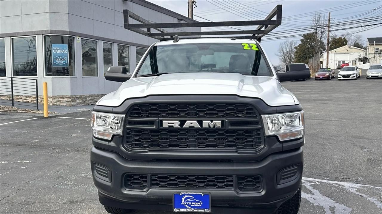 RAM 2500 Tradesman 4x4 Crew Cab 8' Box 2022