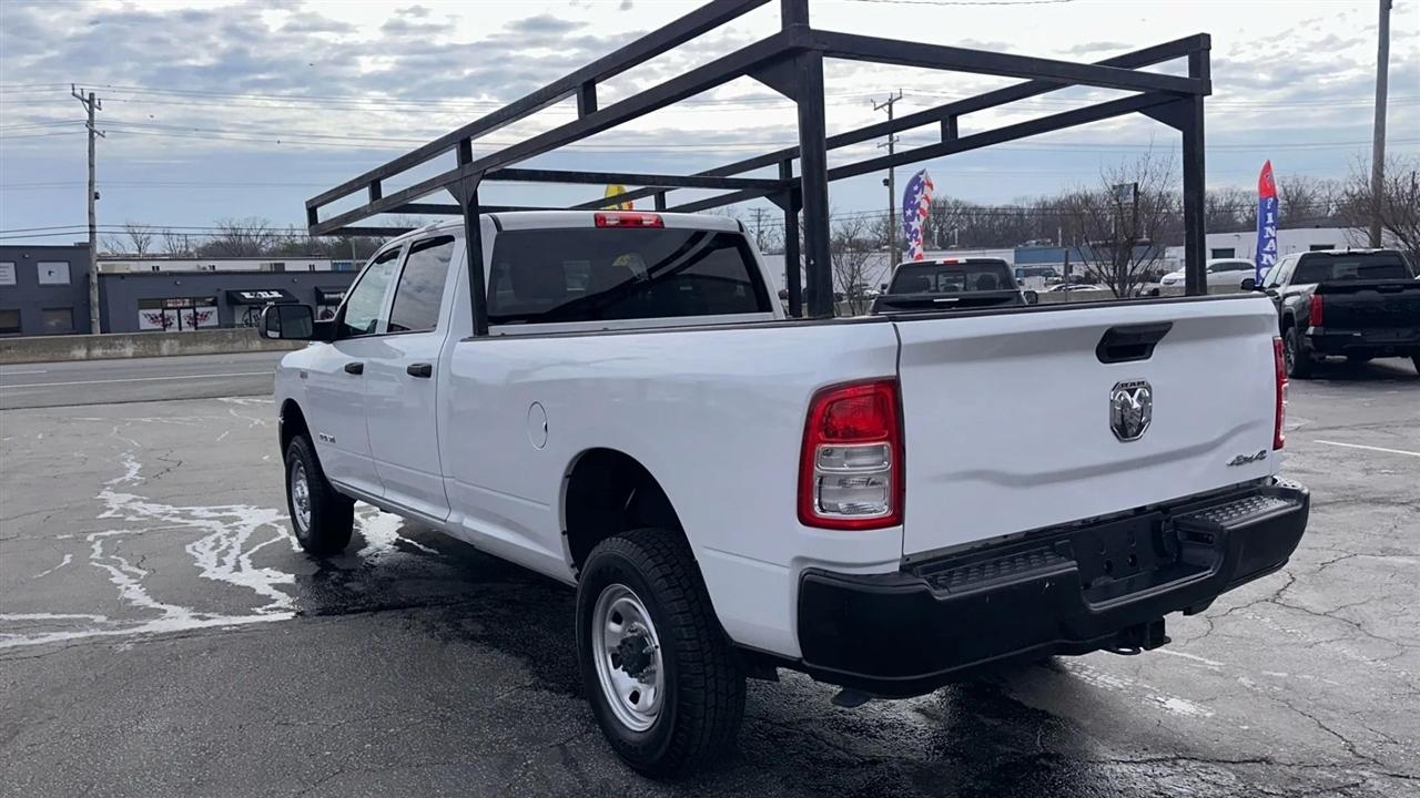 RAM 2500 Tradesman 4x4 Crew Cab 8' Box 2022