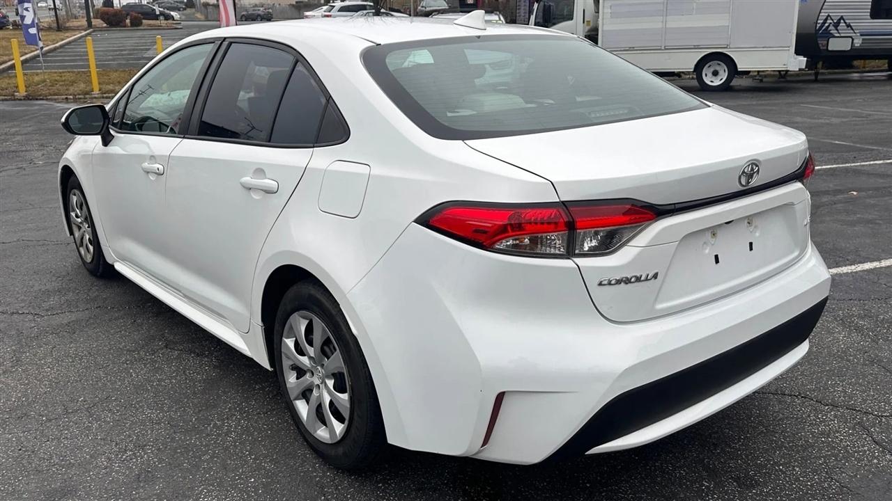Toyota Corolla LE CVT (Natl) 2021