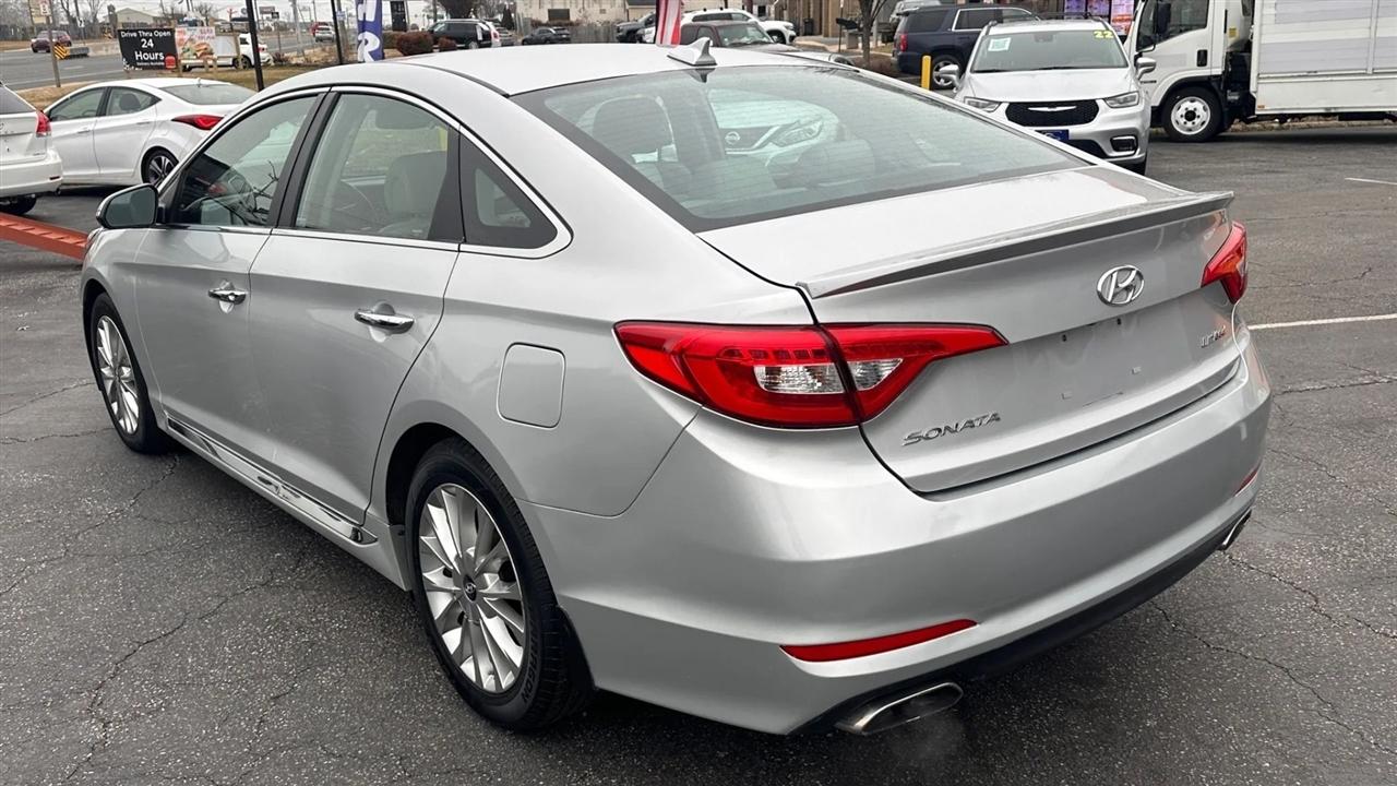 Hyundai Sonata 4dr Sdn 2.4L Limited PZEV 2015