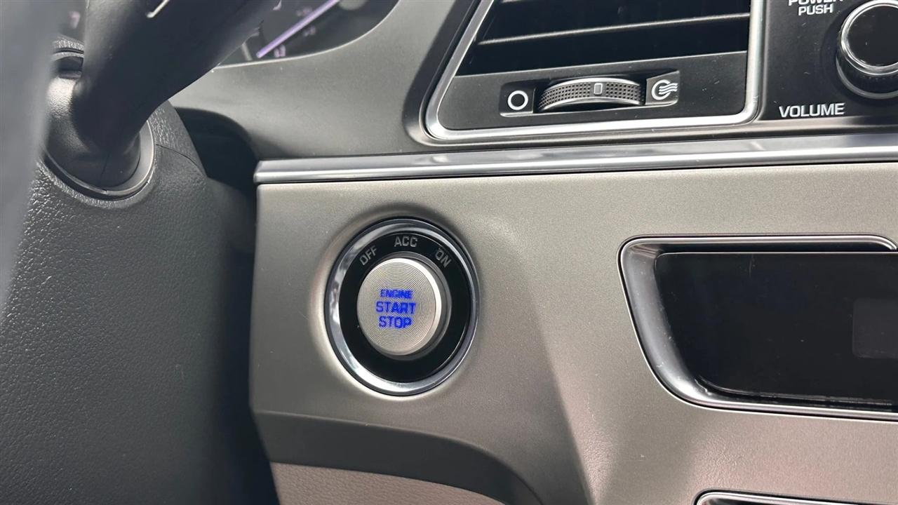 Hyundai Sonata 4dr Sdn 2.4L Limited PZEV 2015