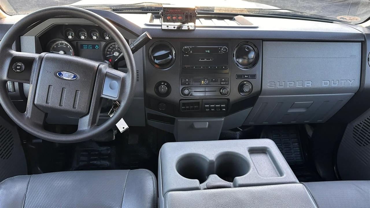 Ford Super Duty F-250 SRW 2WD Crew Cab 156" King Ranch 2013