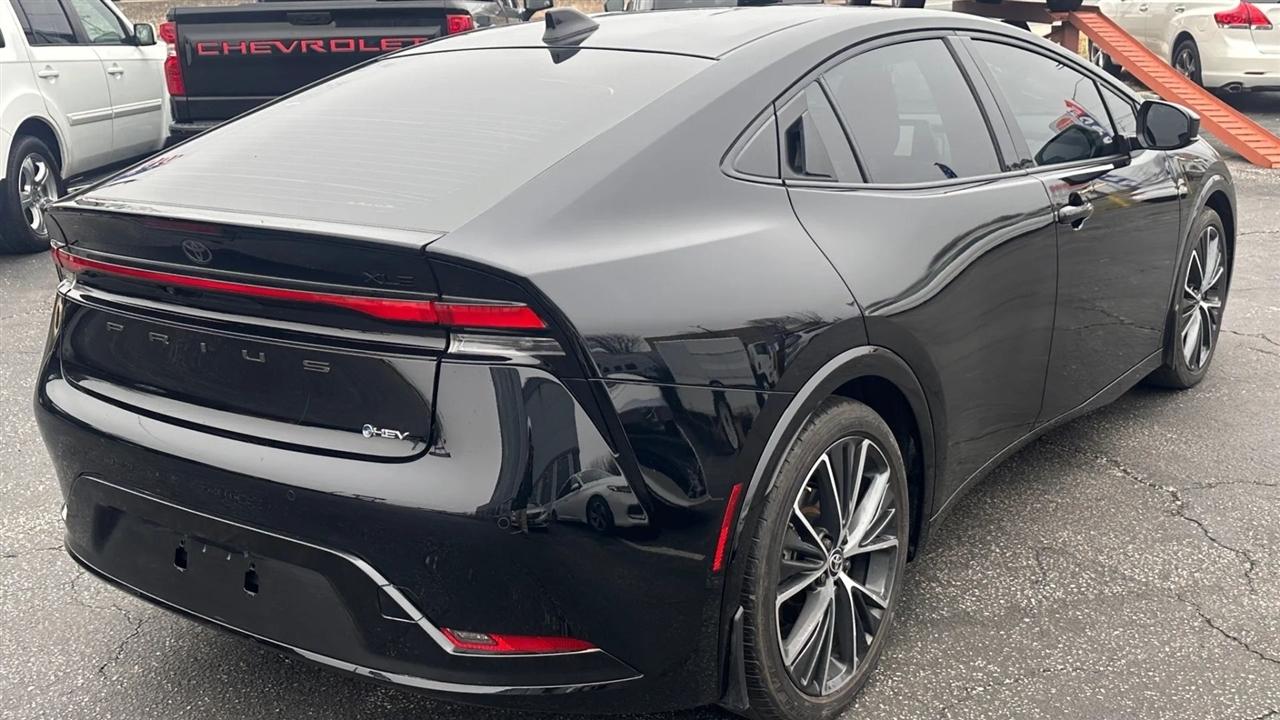 Toyota Prius Nightshade (Natl) 2025