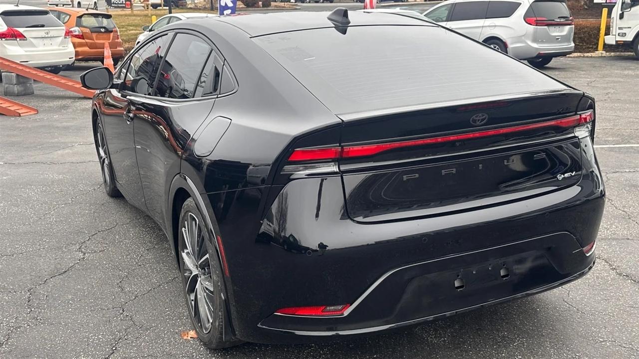 Toyota Prius Nightshade (Natl) 2025