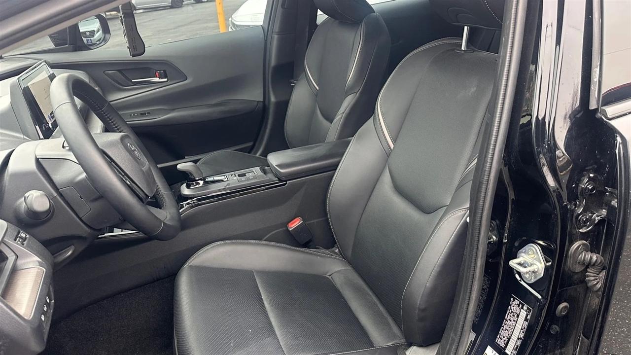 Toyota Prius Nightshade (Natl) 2025