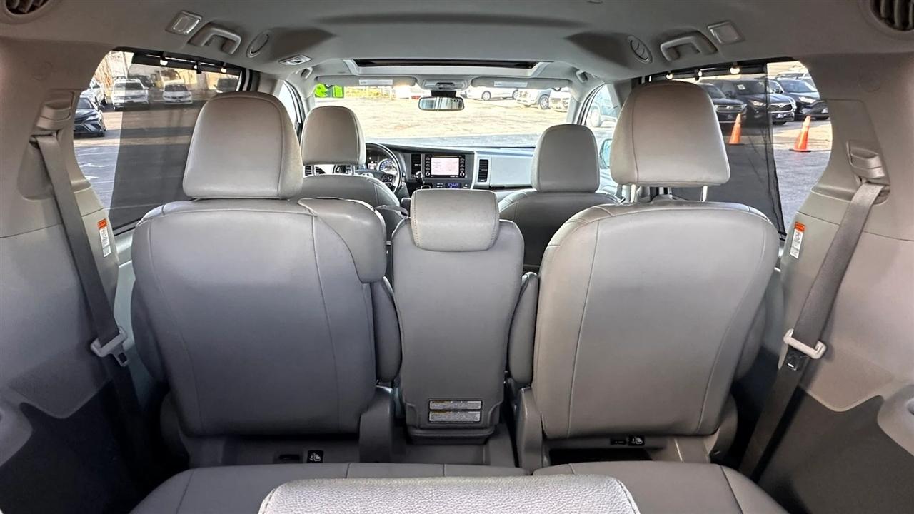 Toyota Sienna XLE Auto Access Seat FWD 7-Passenger (Natl) 2019