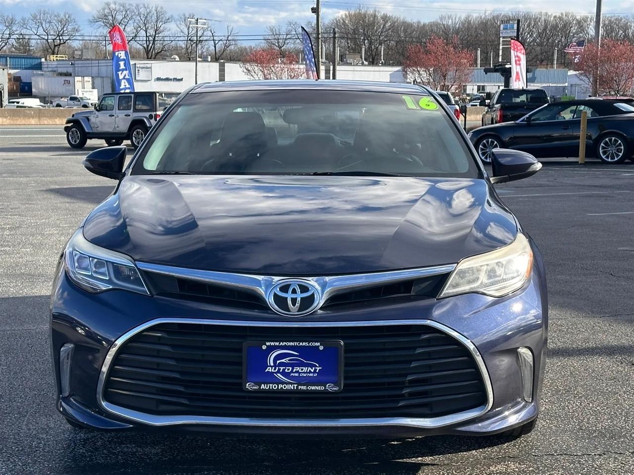 Toyota Avalon 4dr Sdn XLE Premium (Natl) 2016