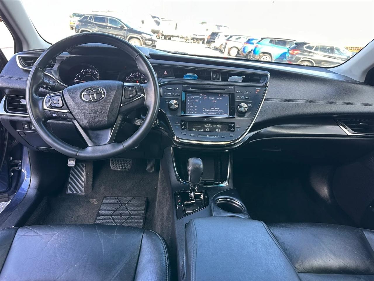 Toyota Avalon 4dr Sdn XLE Premium (Natl) 2016