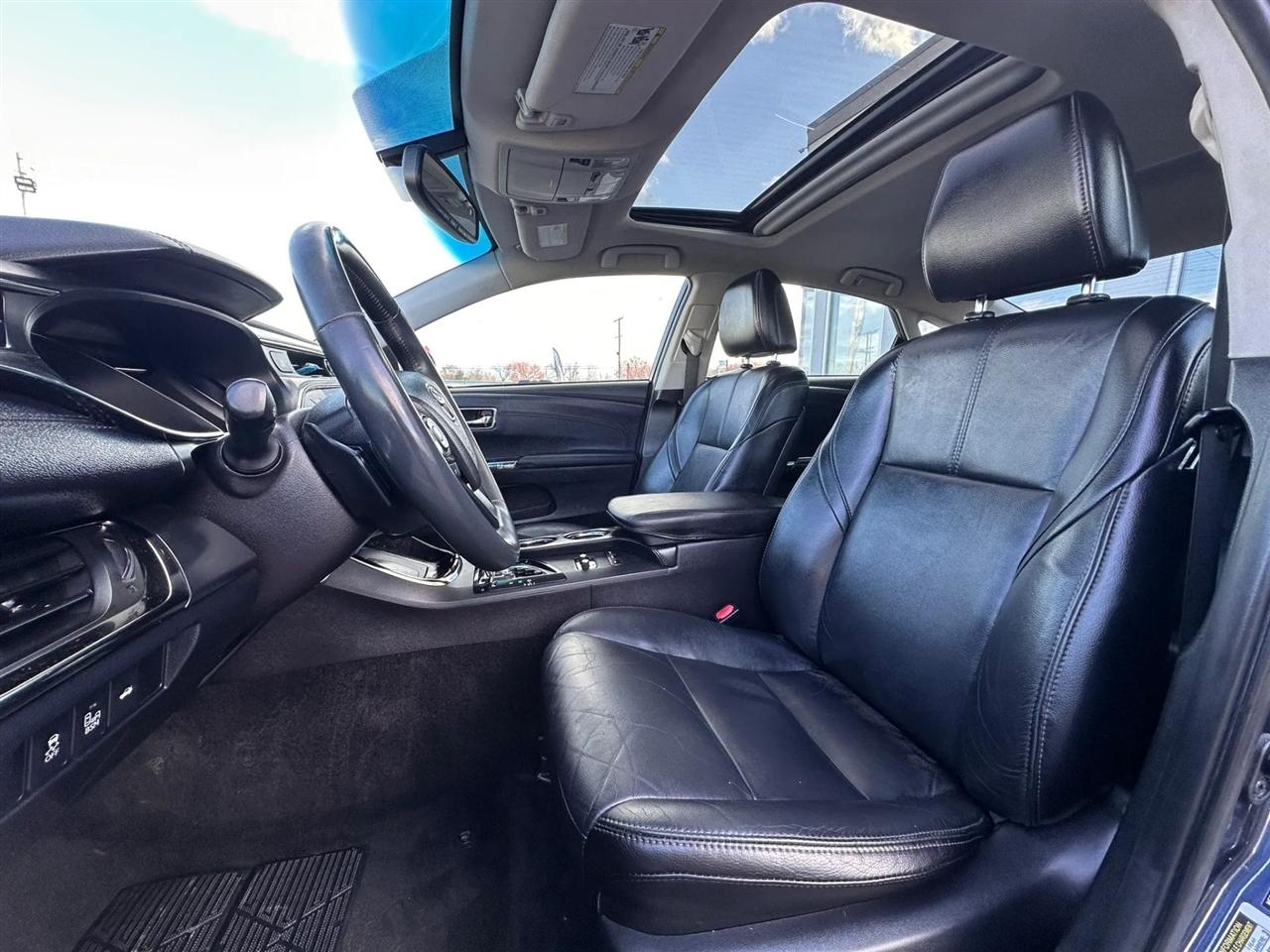 Toyota Avalon 4dr Sdn XLE Premium (Natl) 2016