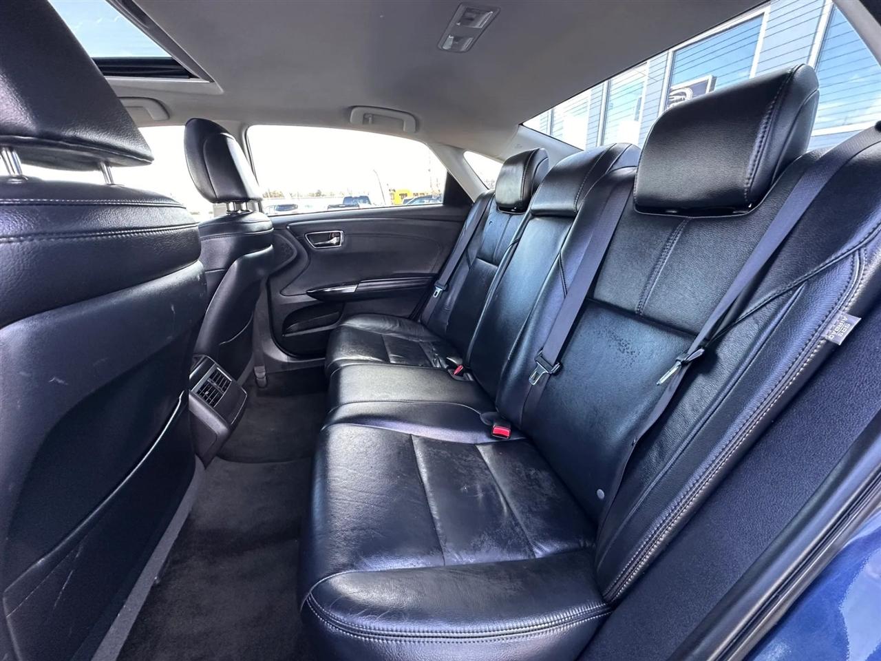 Toyota Avalon 4dr Sdn XLE Premium (Natl) 2016