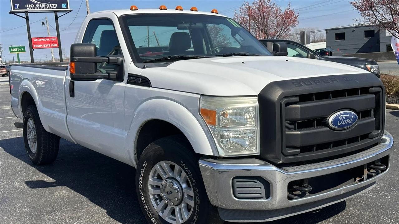 Ford Super Duty F-250 SRW 2WD Reg Cab 137" XLT 2011