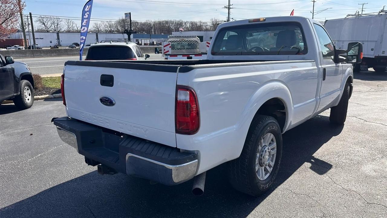 Ford Super Duty F-250 SRW 2WD Reg Cab 137" XLT 2011