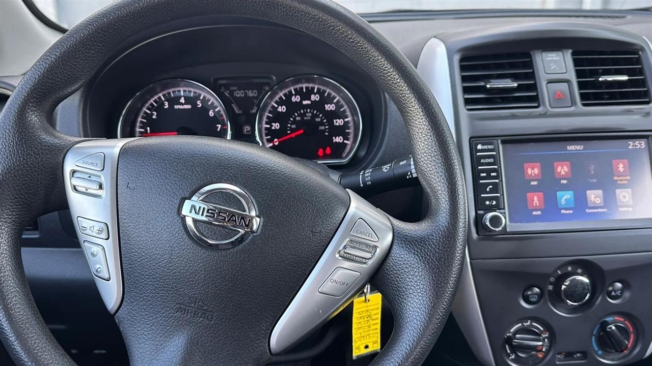 Nissan Versa Sedan SV CVT 2019