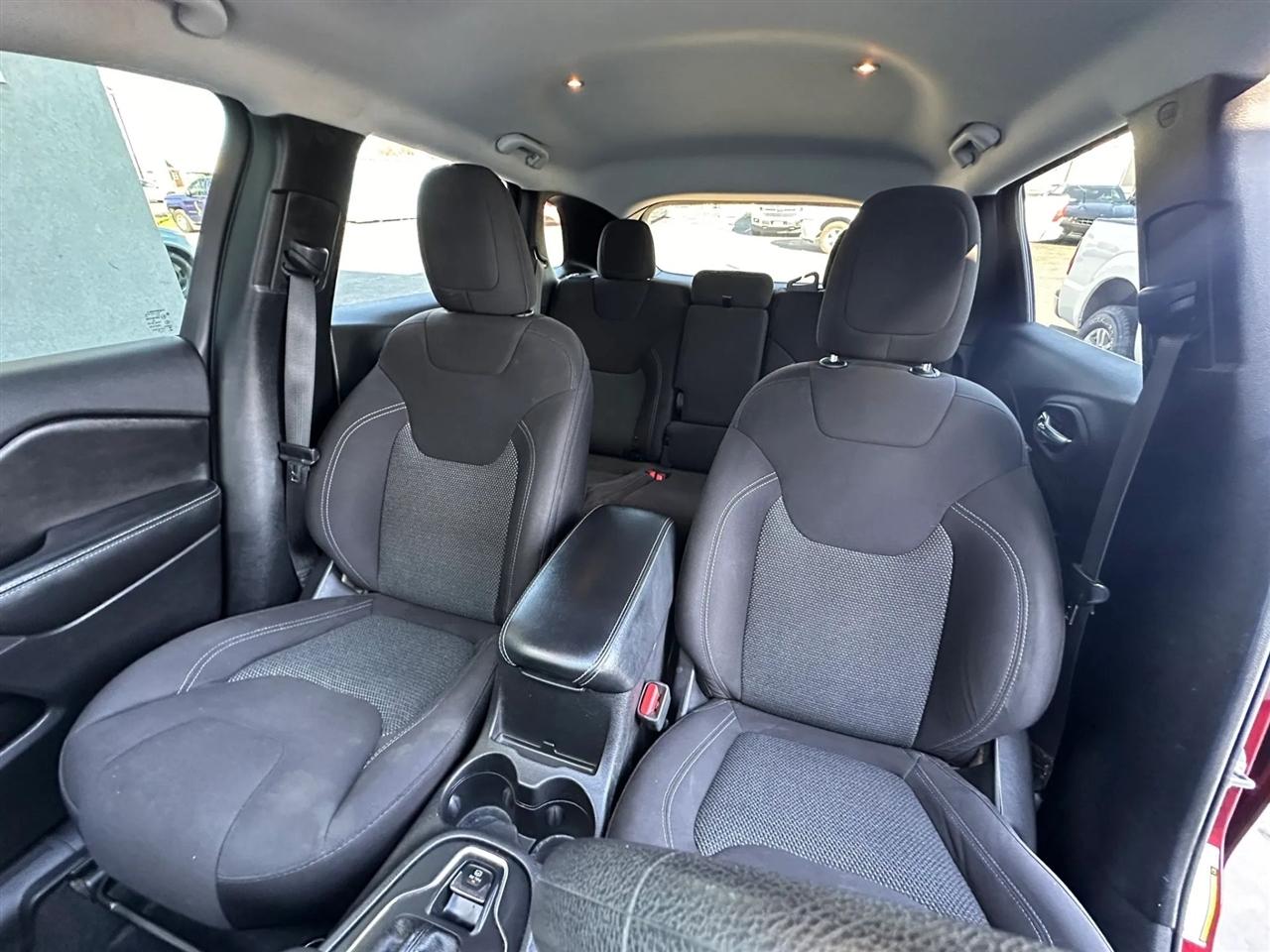 Jeep Cherokee Latitude FWD 2019