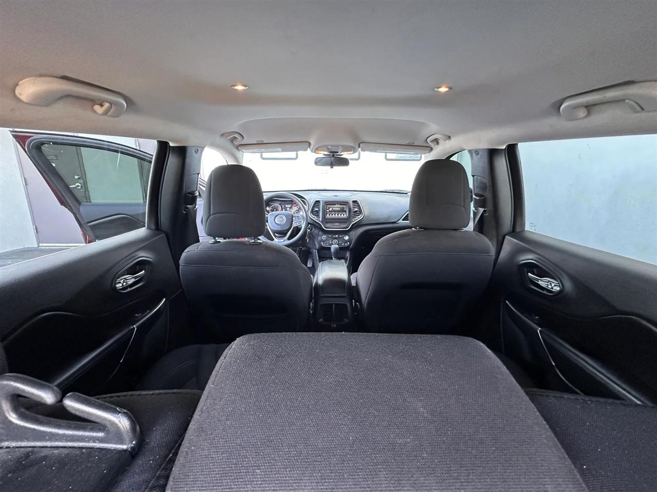 Jeep Cherokee Latitude FWD 2019