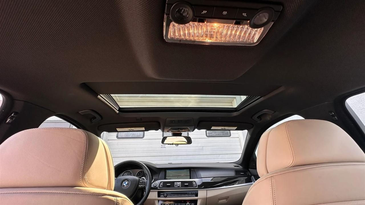 BMW 5 Series 4dr Sdn 535i xDrive AWD 2013