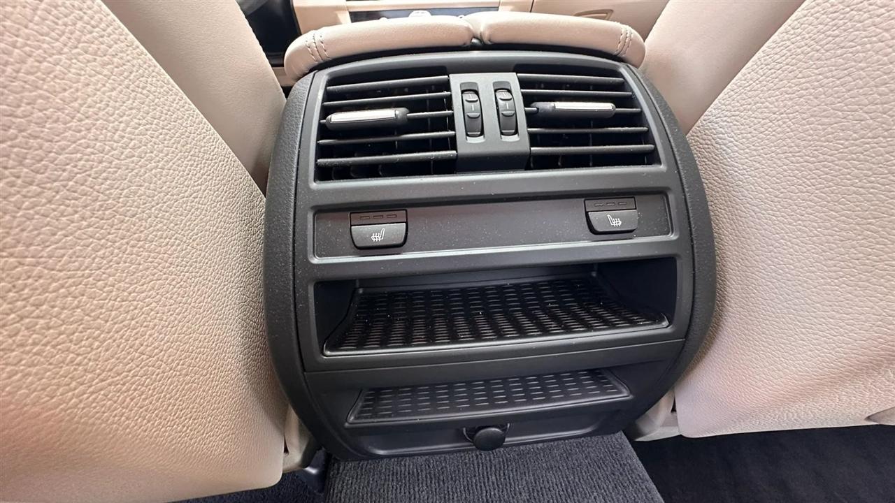 BMW 5 Series 4dr Sdn 535i xDrive AWD 2013