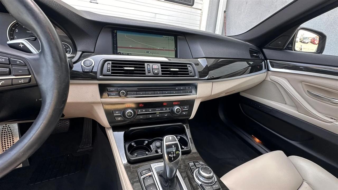 BMW 5 Series 4dr Sdn 535i xDrive AWD 2013
