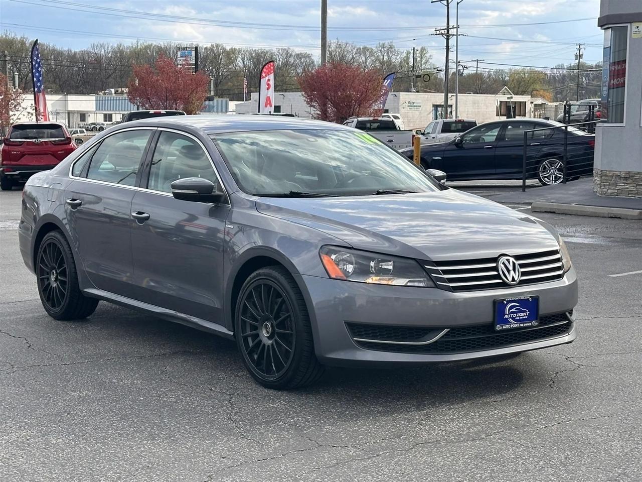 Volkswagen Passat 4dr Sdn 1.8T Auto Wolfsburg Ed PZEV 2014