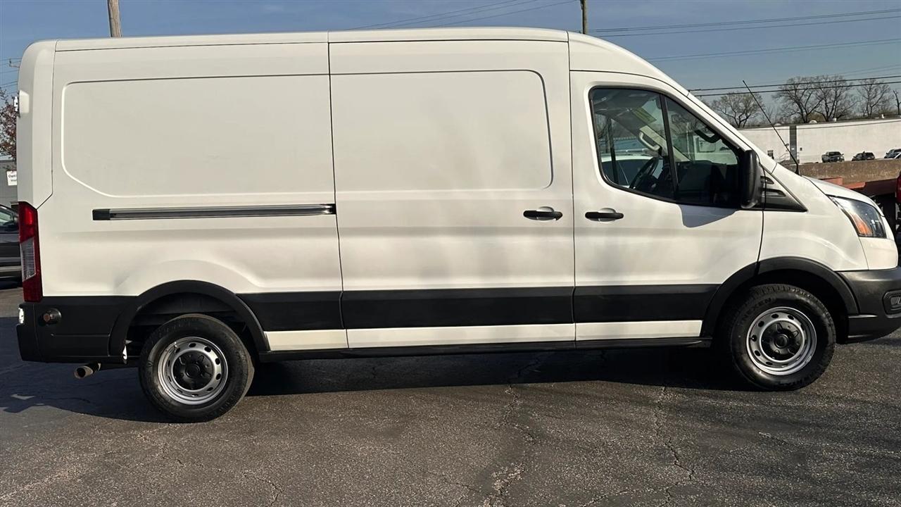 Ford Transit Cargo Van T-250 130" Med Rf 9070 GVWR RWD 2020