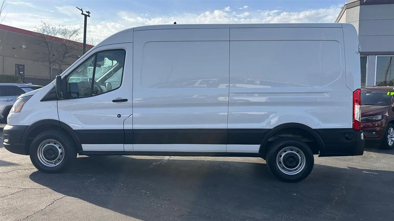 Ford Transit Cargo Van T-250 130" Med Rf 9070 GVWR RWD 2020