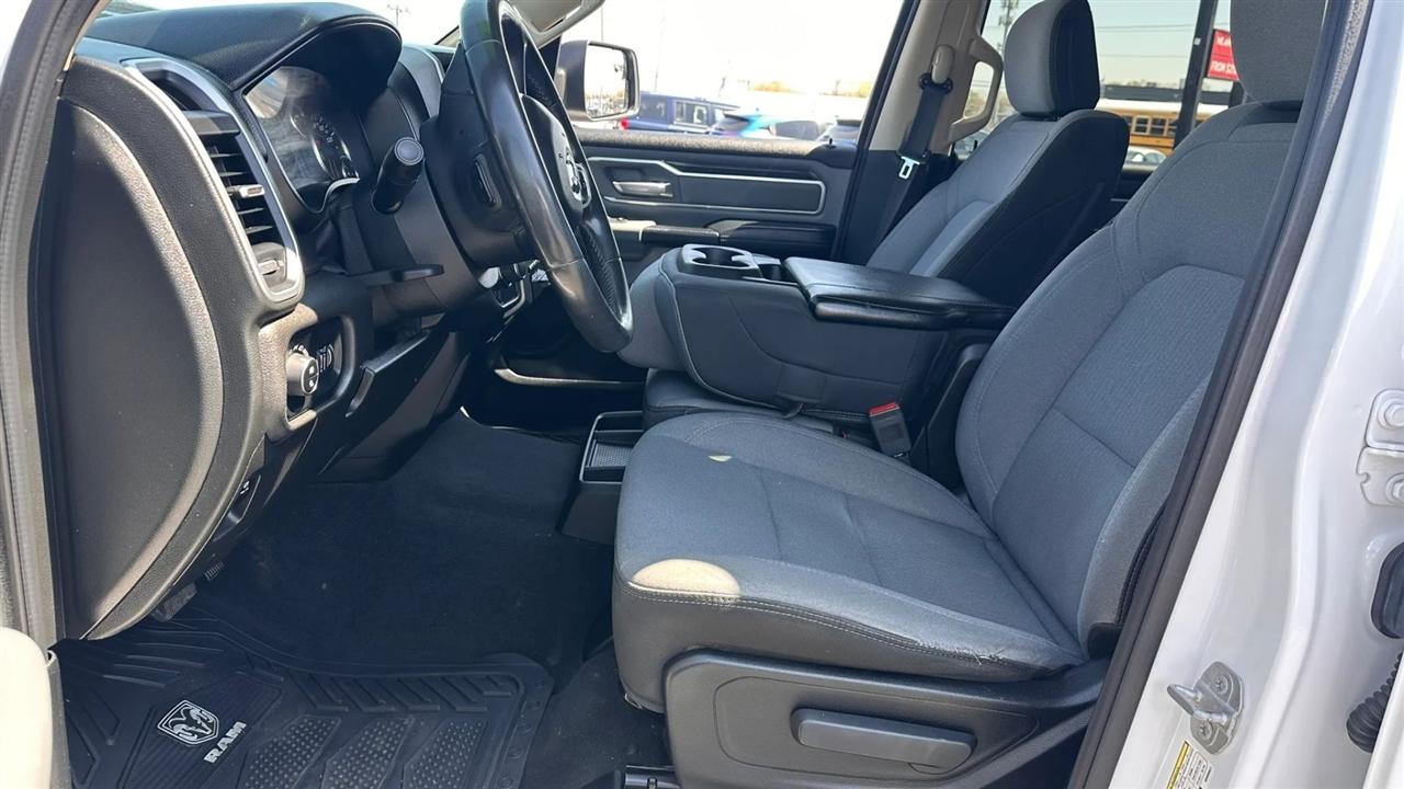 RAM 1500 Big Horn Crew Cab SWB 4WD 2019