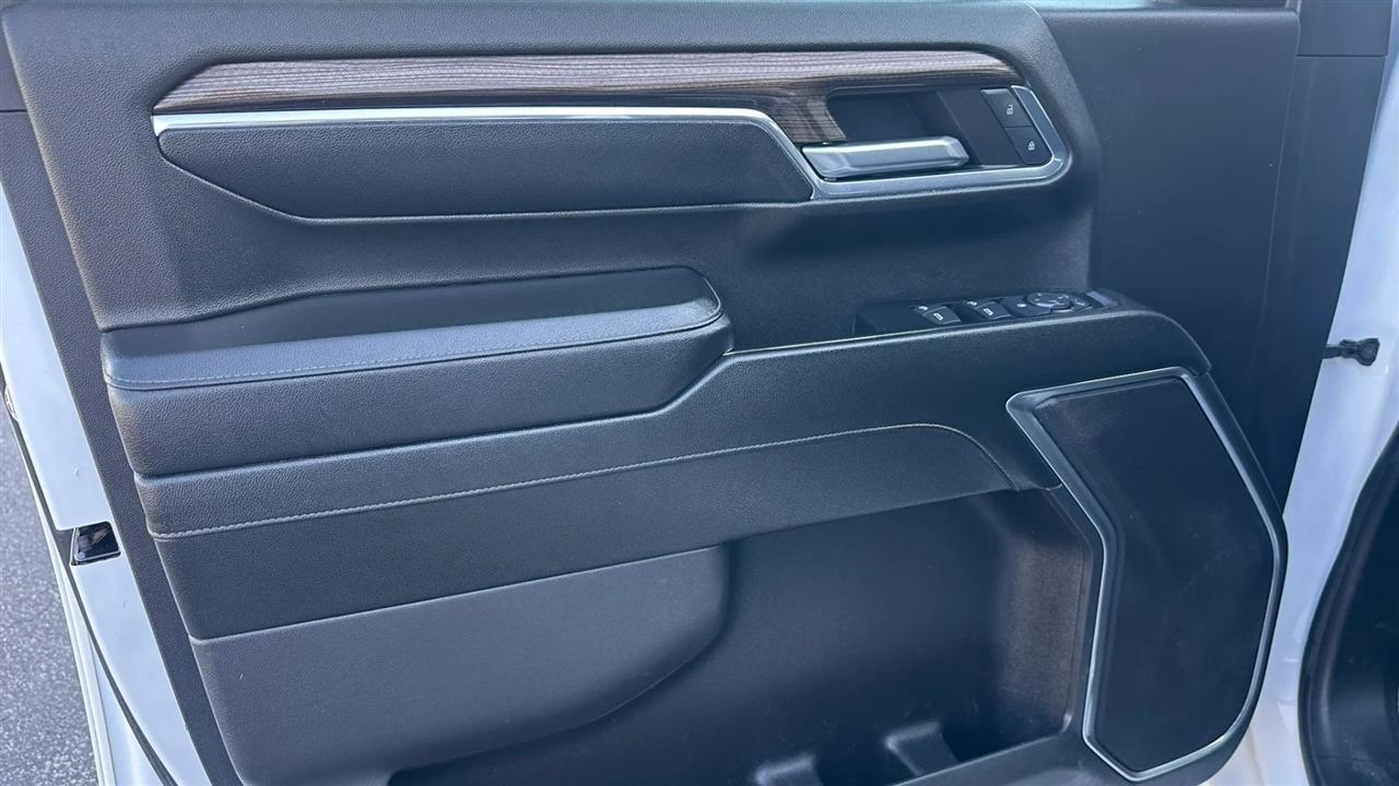 Chevrolet Silverado 2500HD LT Crew Cab Long Box 4WD 2024