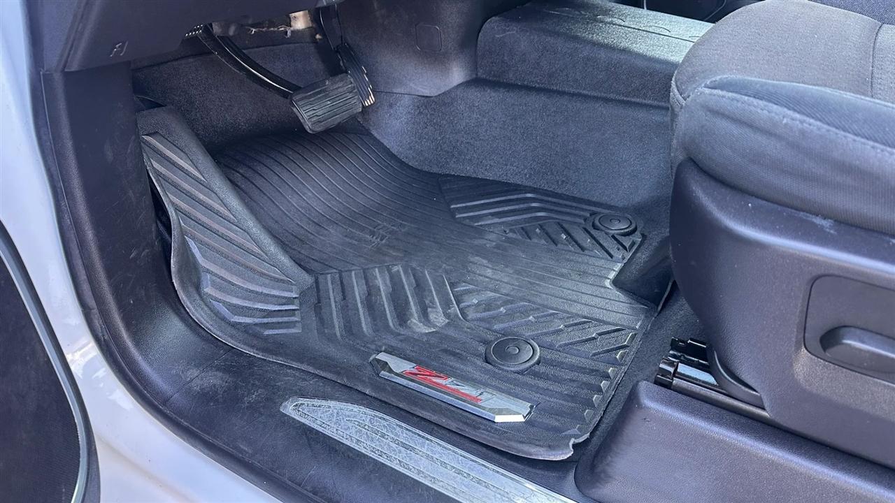 Chevrolet Silverado 2500HD LT Crew Cab Long Box 4WD 2024