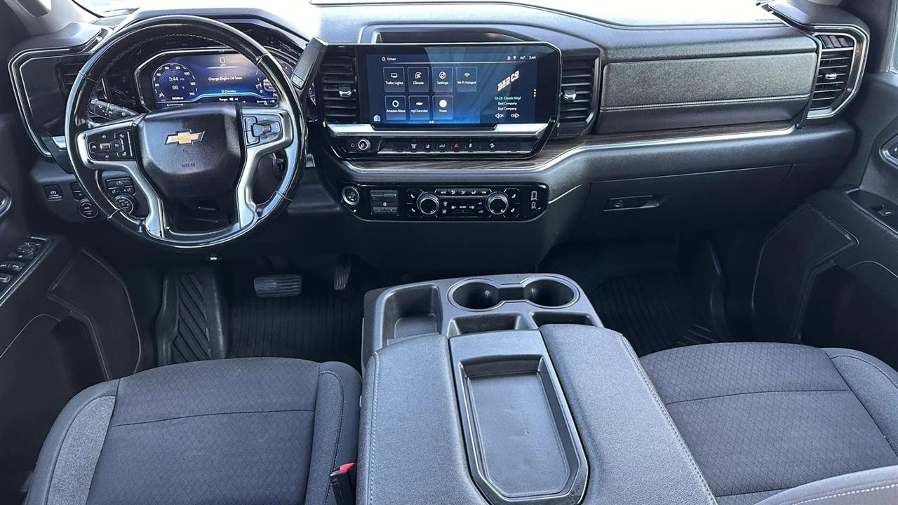 Chevrolet Silverado 2500HD LT Crew Cab Long Box 4WD 2024