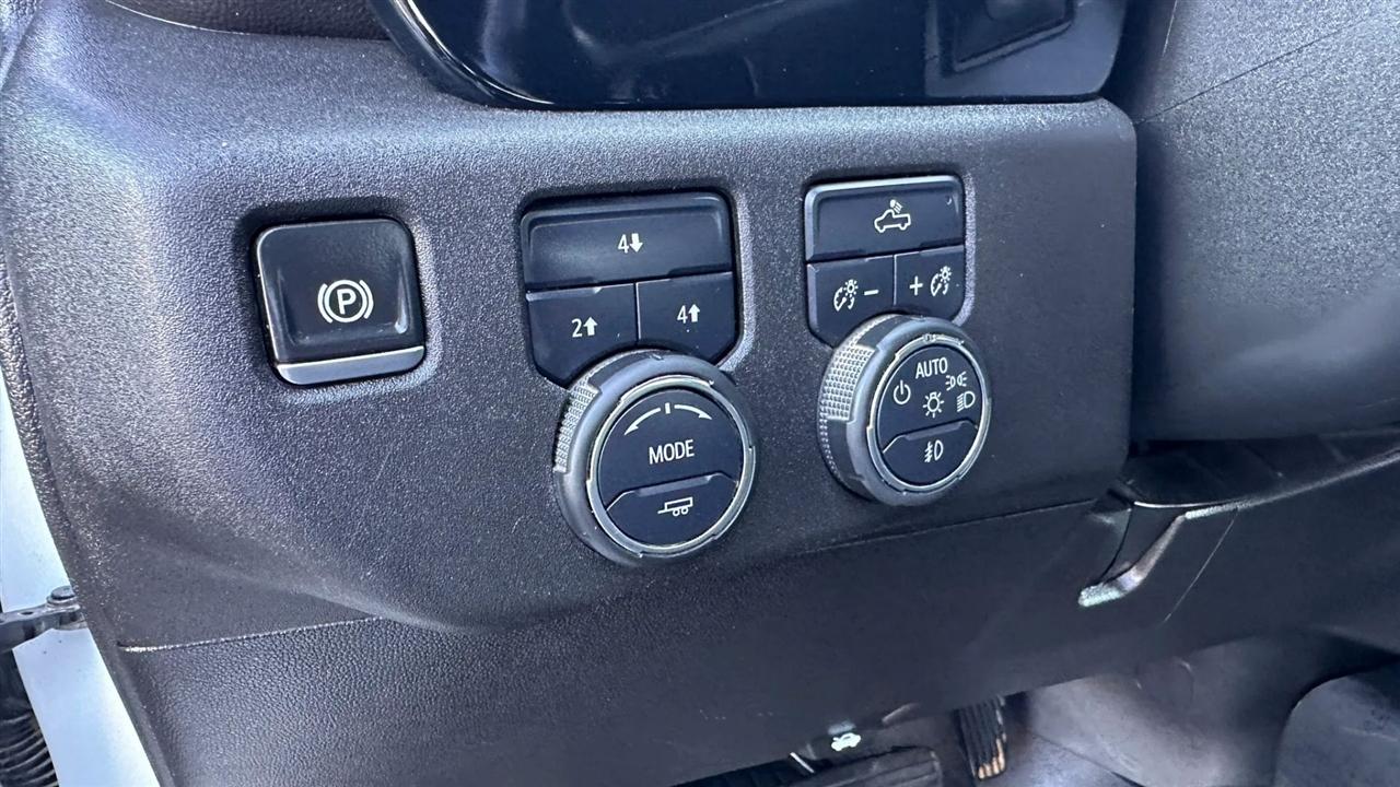 Chevrolet Silverado 2500HD LT Crew Cab Long Box 4WD 2024