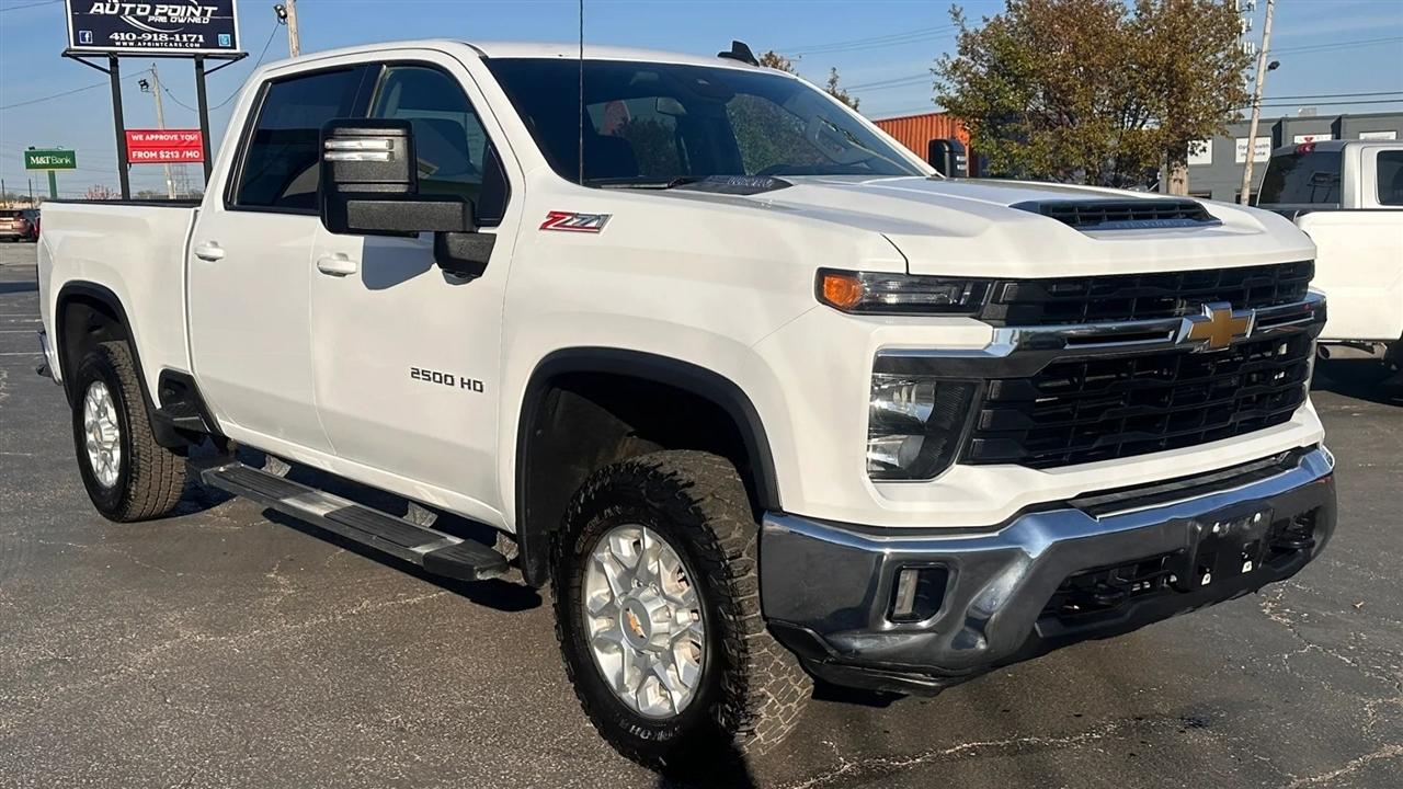 Chevrolet Silverado 2500HD LT Crew Cab Long Box 4WD 2024