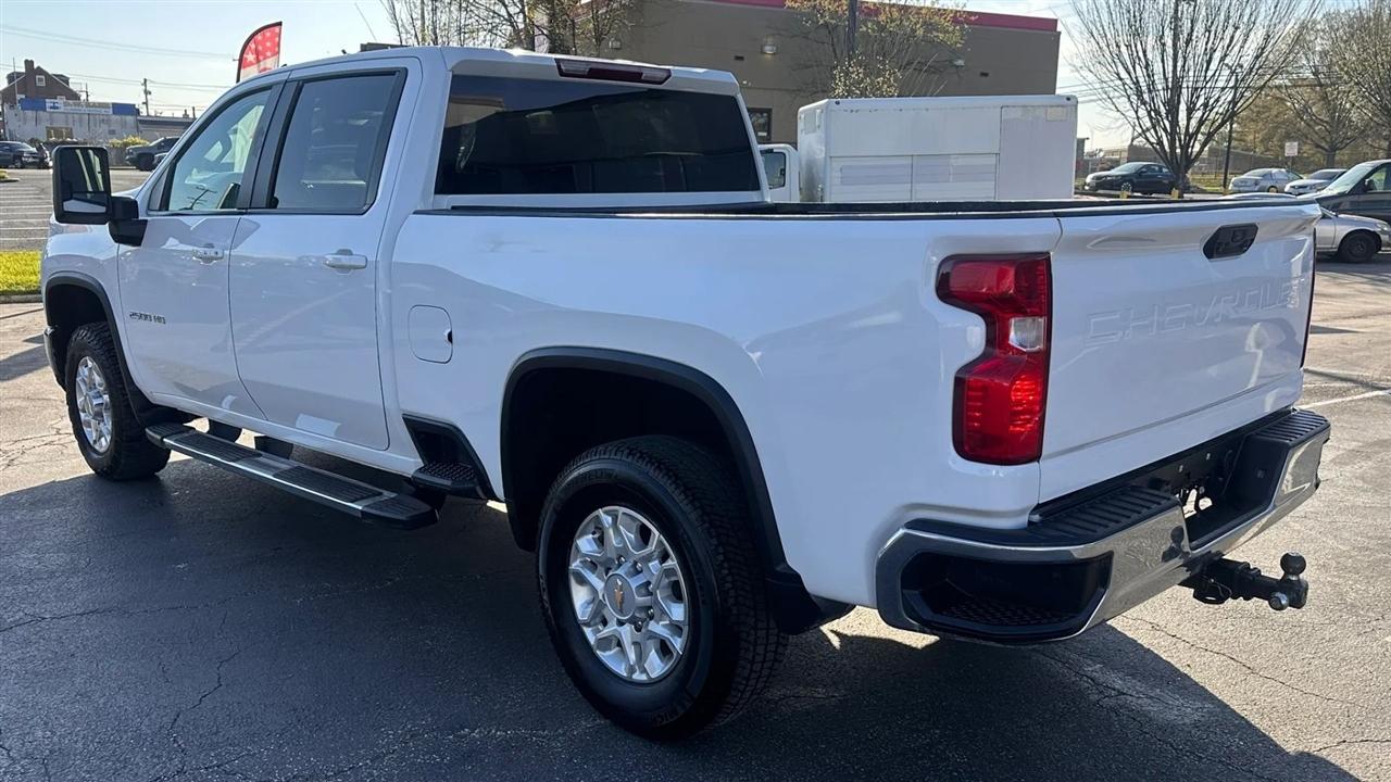 Chevrolet Silverado 2500HD LT Crew Cab Long Box 4WD 2024