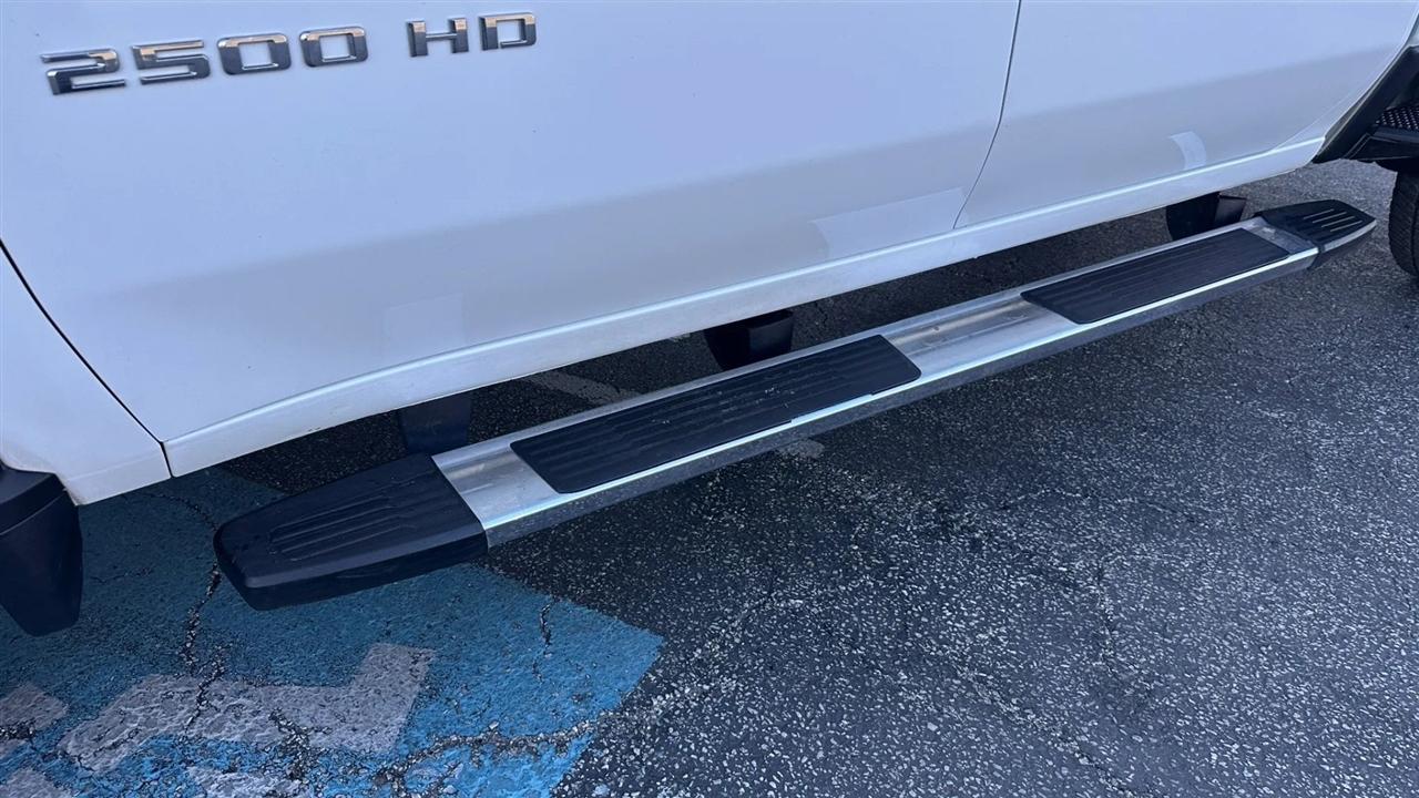 Chevrolet Silverado 2500HD LT Crew Cab Long Box 4WD 2024