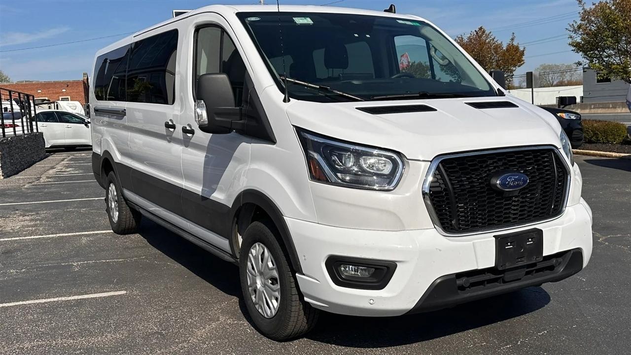 Ford Transit 350 Wagon Low Roof XLT w/Sliding Pass. 148-in. WB 2023