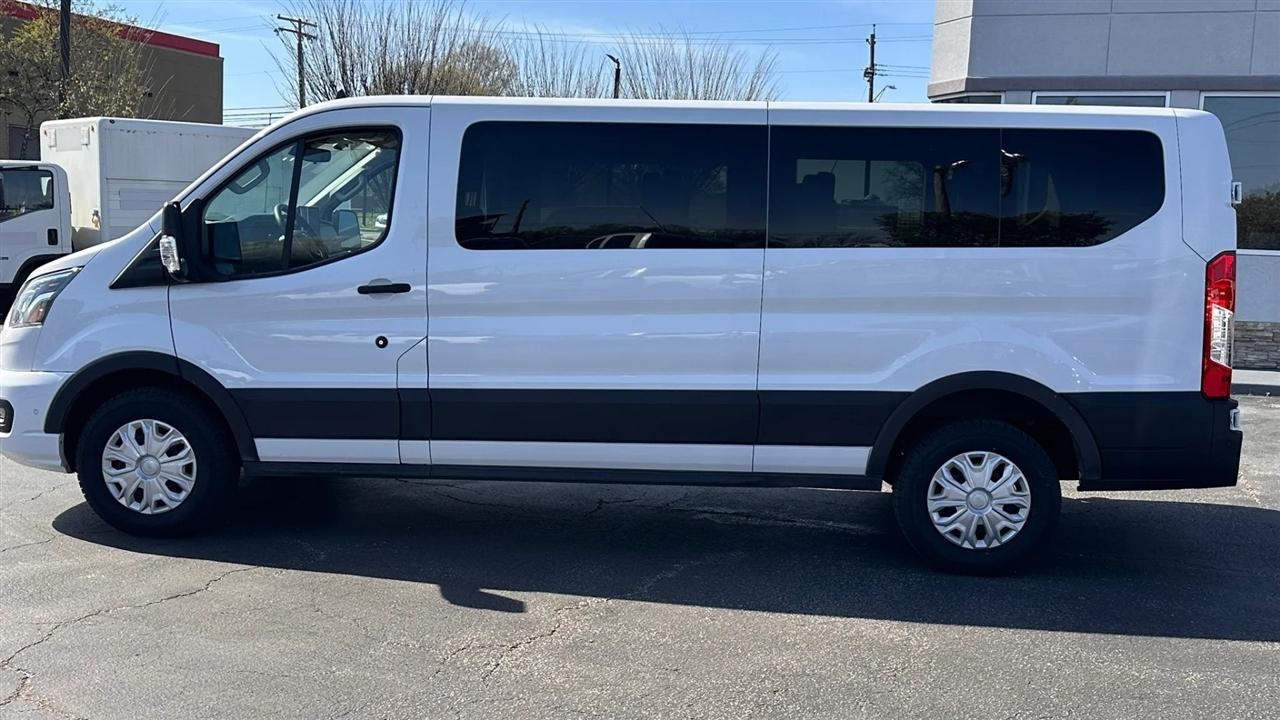 Ford Transit 350 Wagon Low Roof XLT w/Sliding Pass. 148-in. WB 2023