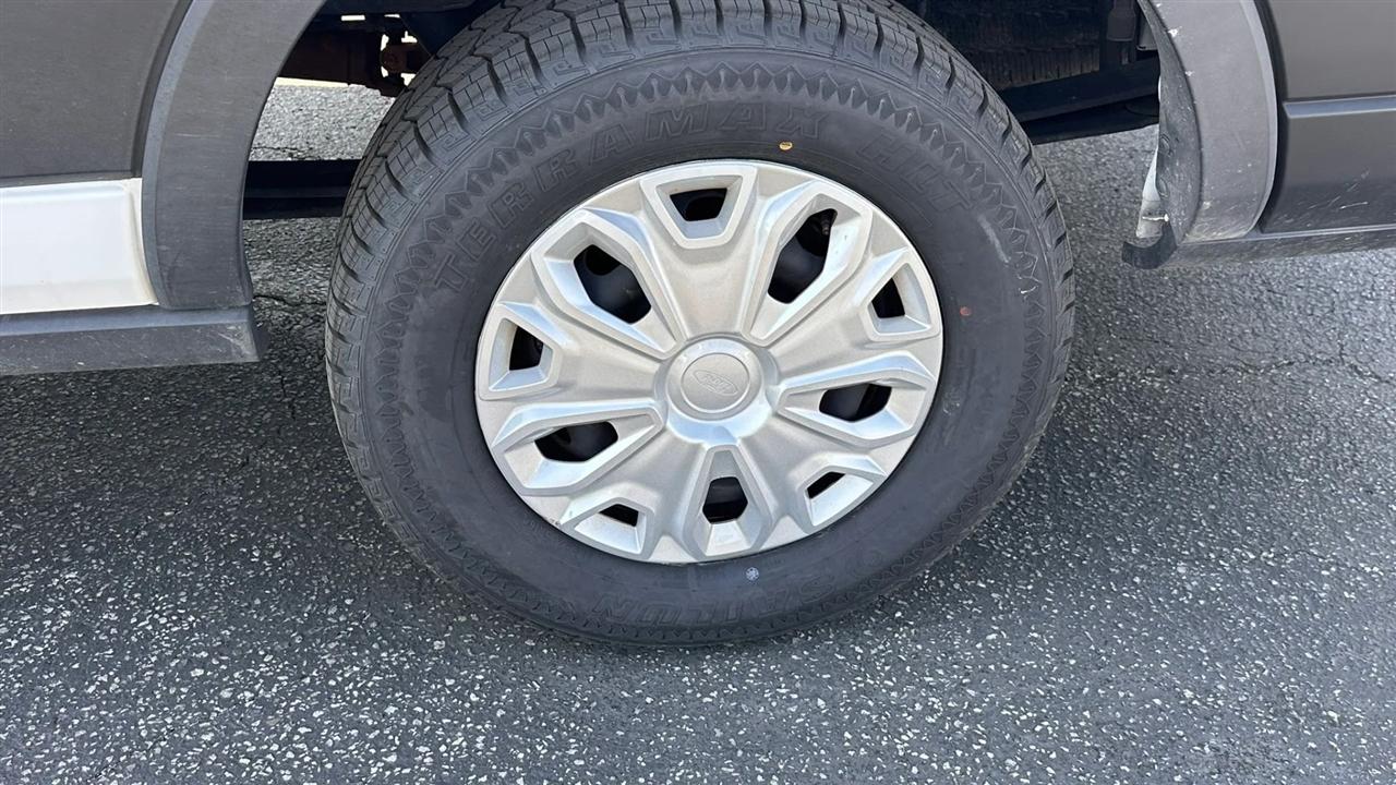 Ford Transit 350 Wagon Low Roof XLT w/Sliding Pass. 148-in. WB 2023