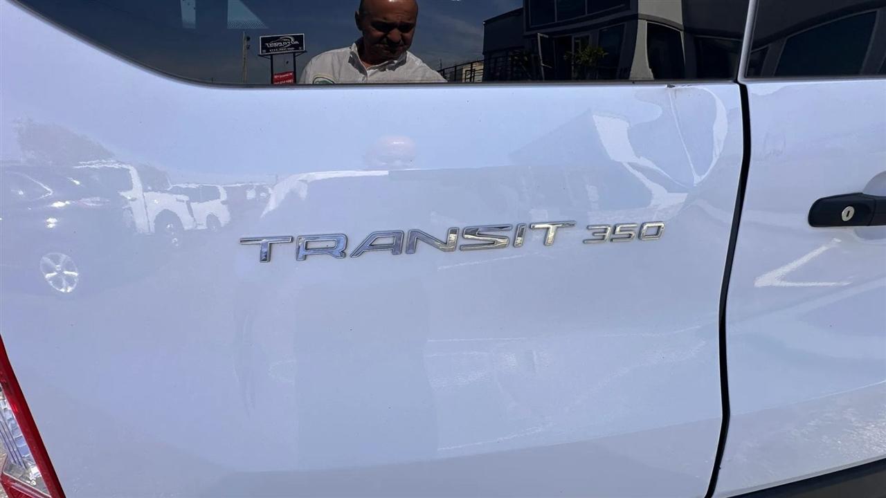Ford Transit 350 Wagon Low Roof XLT w/Sliding Pass. 148-in. WB 2023